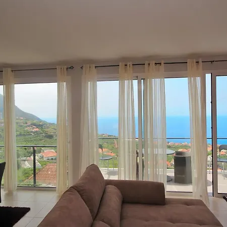 Farious A Arco da Calheta (Madeira)