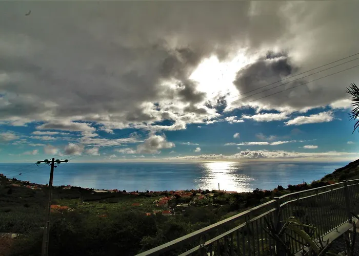 Farious A Arco da Calheta (Madeira)