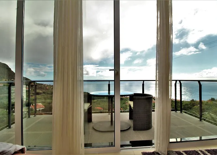 Farious A Villa Arco da Calheta (Madeira)